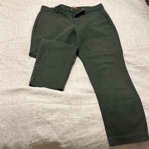 Elegant Dark Green Women's Cropped Pants